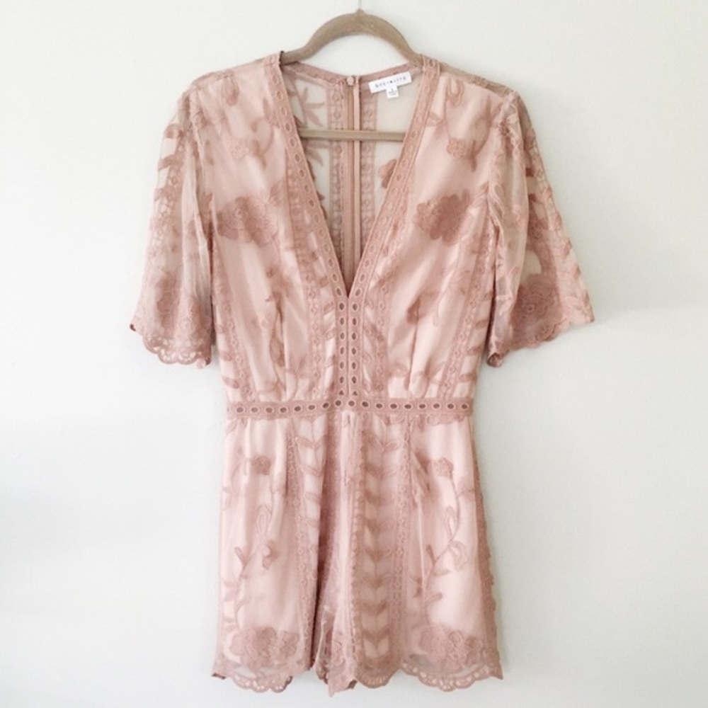 LACE ROMPER